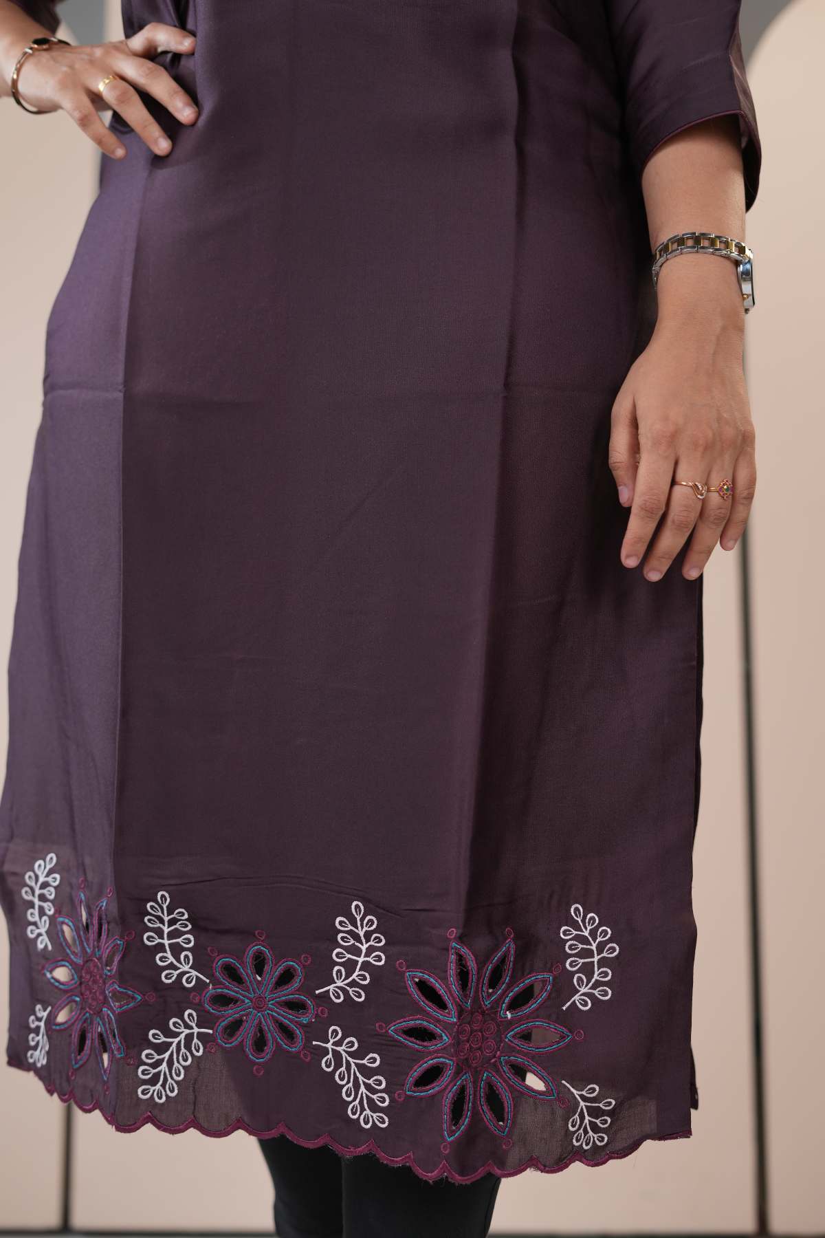 Scallop Neck Kurti – LB008