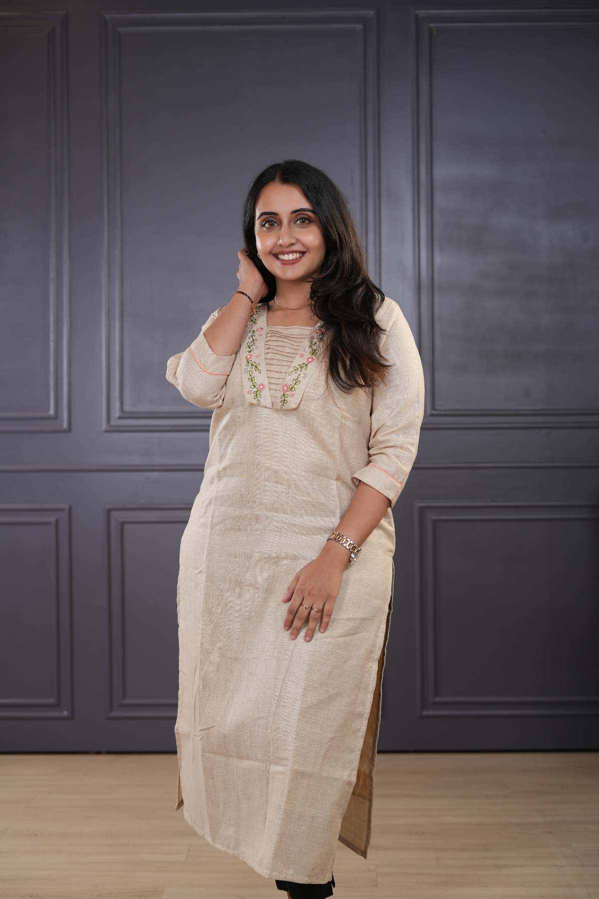 Chikku Embroidered Kurti – LB006