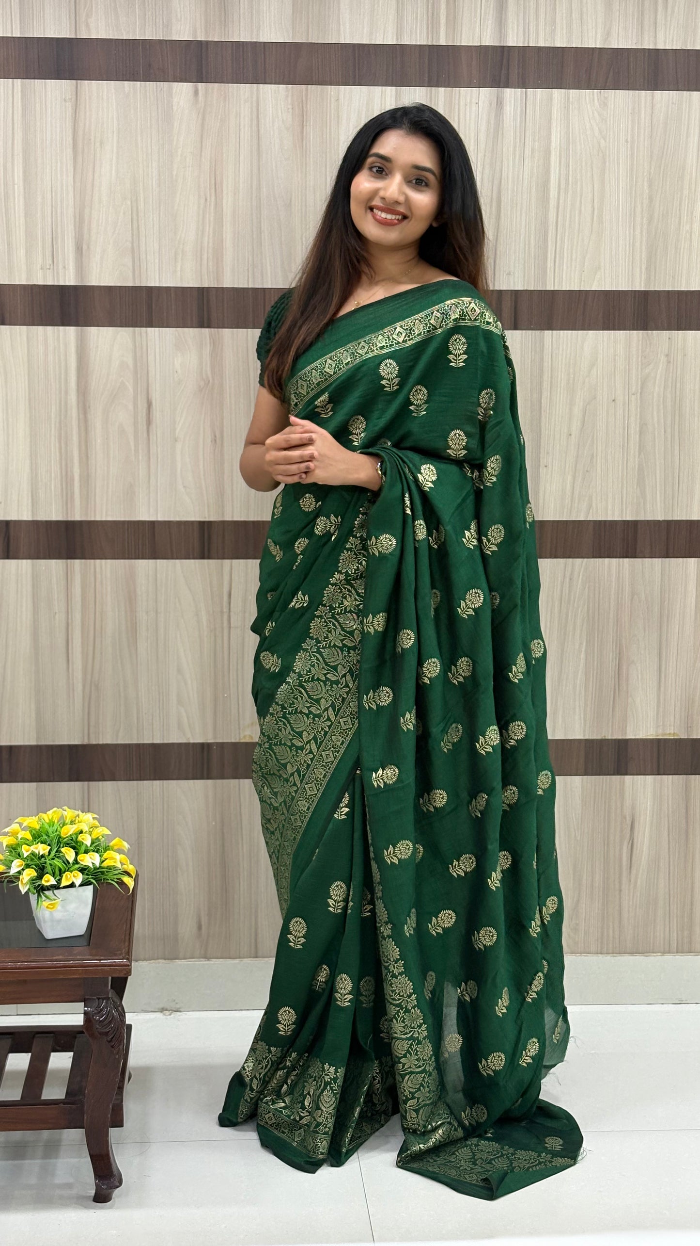 Vijitra Silk Saree with Golden Foil Butta & Banarasi Border – LB0011